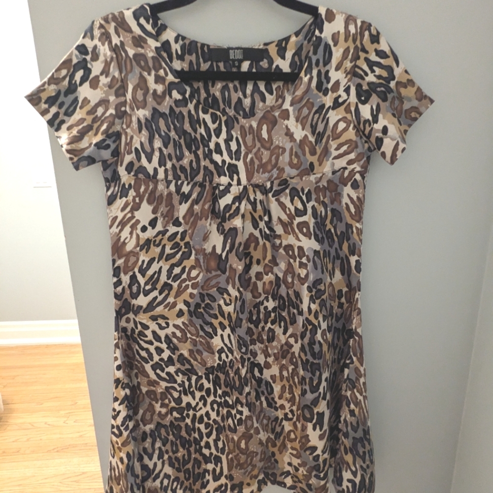 Fun leopard 🐆 print tunic.